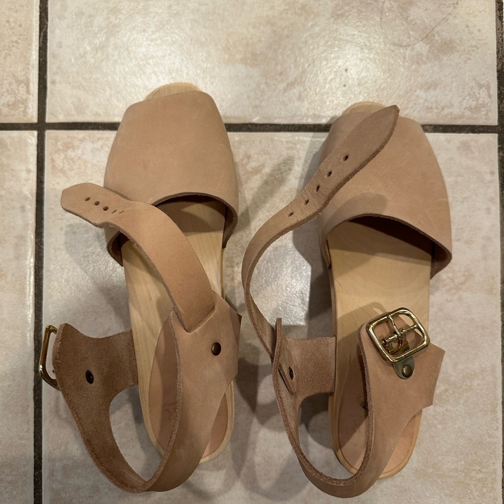 Bryr Clog Low Heel in Bone